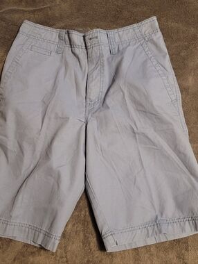 Faded Glory Light Gray Flat-Front Men's Shorts. Size 30